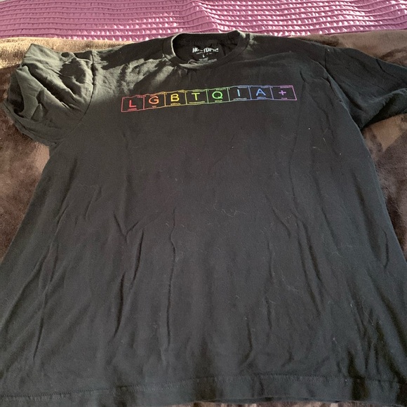 Hot Topic Unisex LGBTQ tshirt - Picture 2 of 6